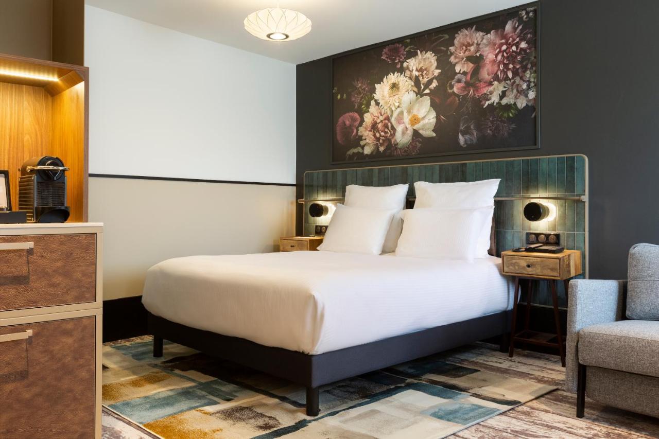 Les Capitouls Centre - Handwritten Collection 4*