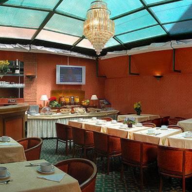 Centre Les Capitouls Hotel